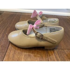 Revolution Dancewear Tap Shoes Girl’s Sz 12.5 mY Tan/Beige